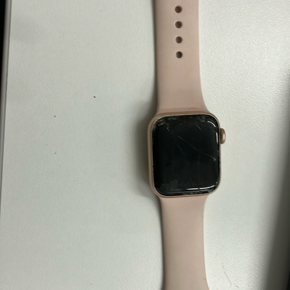 Apple Watch Series 4 40 mm - Picture 1 of 3